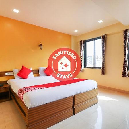 Oyo 10679 Hotel Nanashree Executive Vagholi エクステリア 写真