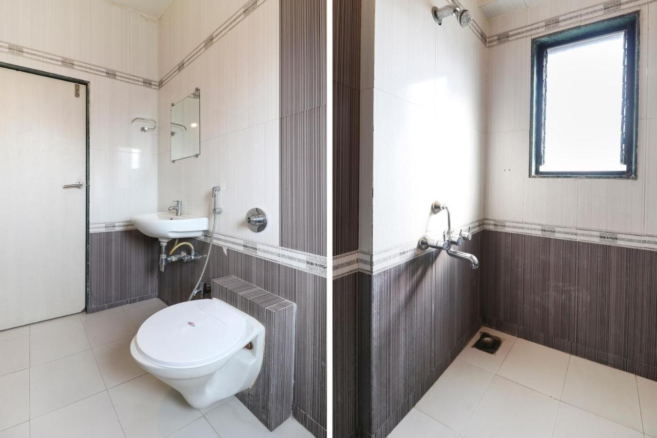 Oyo 10679 Hotel Nanashree Executive Vagholi エクステリア 写真